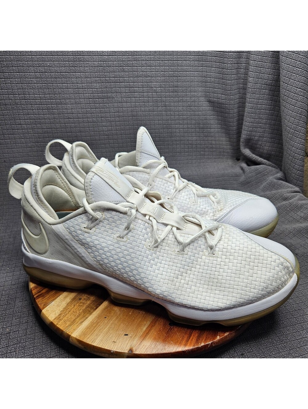 Nike LeBron 14 Men's 15 White Ice Basketball Zoom Air Sneakers